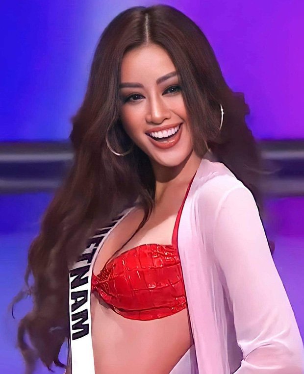 Bán kết Miss Universe 2020: Hoa hậu Khánh Vân nổi bần bật khoe trình catwalk