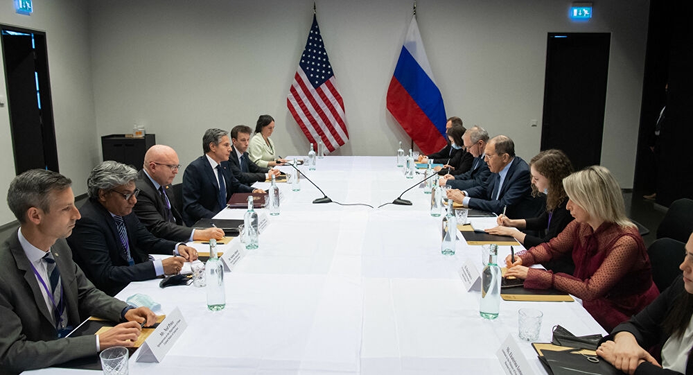 Lần đầu tiên hội đàm cùng người đồng cấp Nga, Ngoại trưởng Mỹ ra cảnh cáo phủ đầu