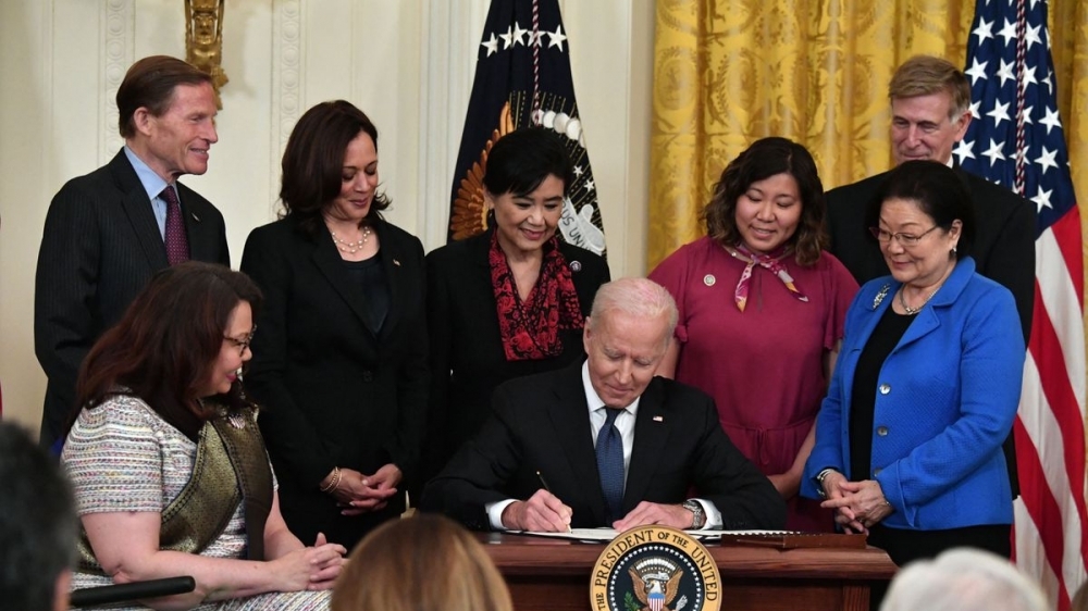 Việt Nam hoan nghênh Mỹ ban hành luật chống thù hận người gốc Á