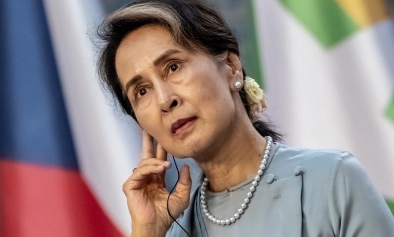 Myanmar: Bà Suu Kyi lần đầu tiên hầu tòa kể từ sau chính biến 1/2. (Nguồn: Laprensa Latina) Myanmar: Bà Suu Kyi lần đầu tiên hầu tòa kể từ sau chính biến 1/2. (Nguồn: Laprensa Latina)
