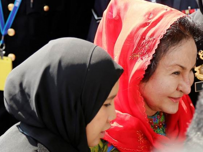 Bê bối tham nhũng: Phu nhân cựu Thủ tướng Malaysia Najib bị thẩm vấn ​