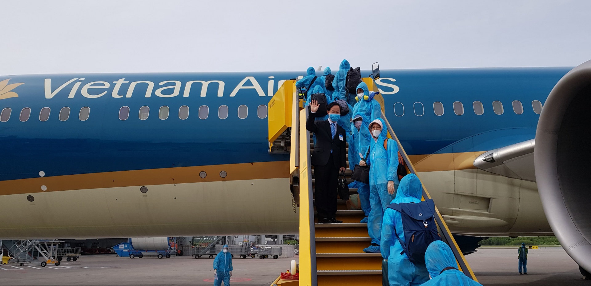 dich covid 19 cong dan viet nam tu thuy dien va phan lan ve nuoc duoc cach ly tap trung