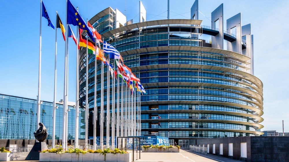 Mỹ trừng phạt một quốc gia thành viên, EU 'điềm nhiên': Mỹ có quyền!