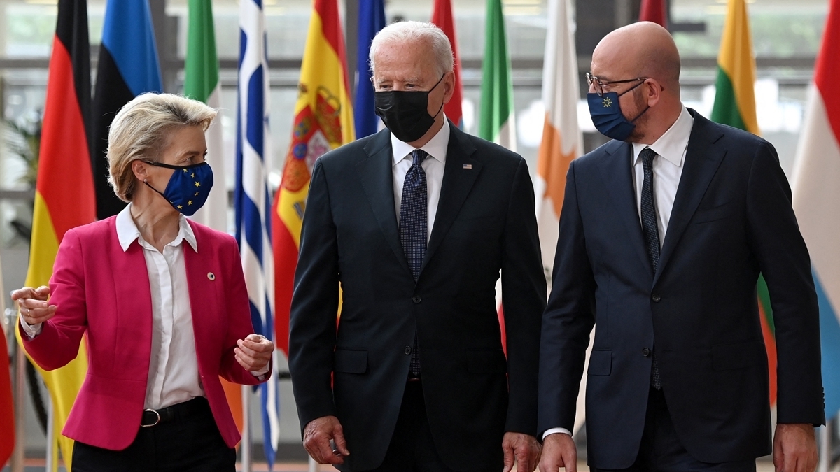 Tuyên bố chung Mỹ-EU: Phản đối mọi âm mưu thay đổi hiện trạng ở Biển Đông, sẵn sàng trả miếng Nga