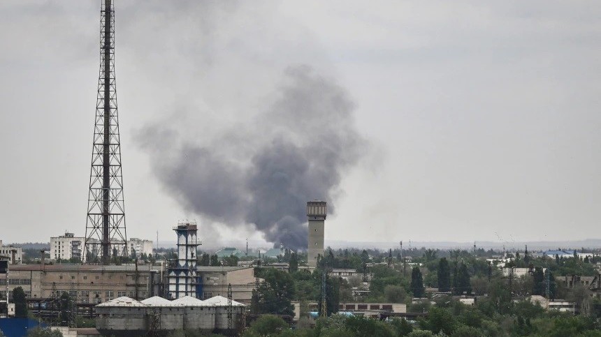 Ukraine thừa nhận bước tiến lớn của Nga ở miền Đông, nói 'không thể chấp nhận được' hành động của EU