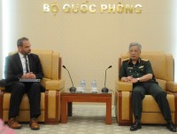 hoi viet my gap go to chuc cuu binh my tham chien tai viet nam