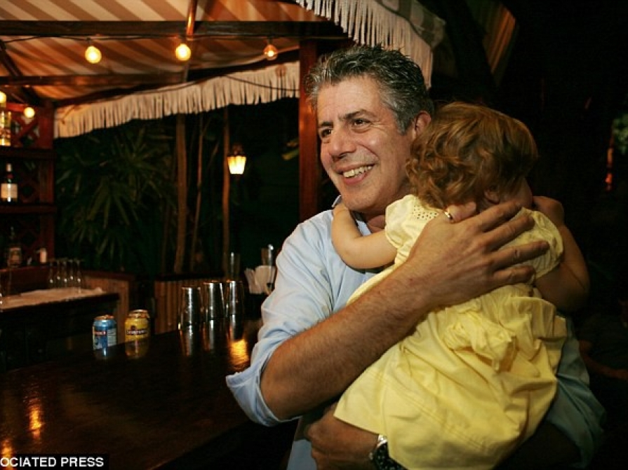 ​Ẩm thực gia Anthony Bourdain ra đi chỉ để lại 1,2 triệu USD
