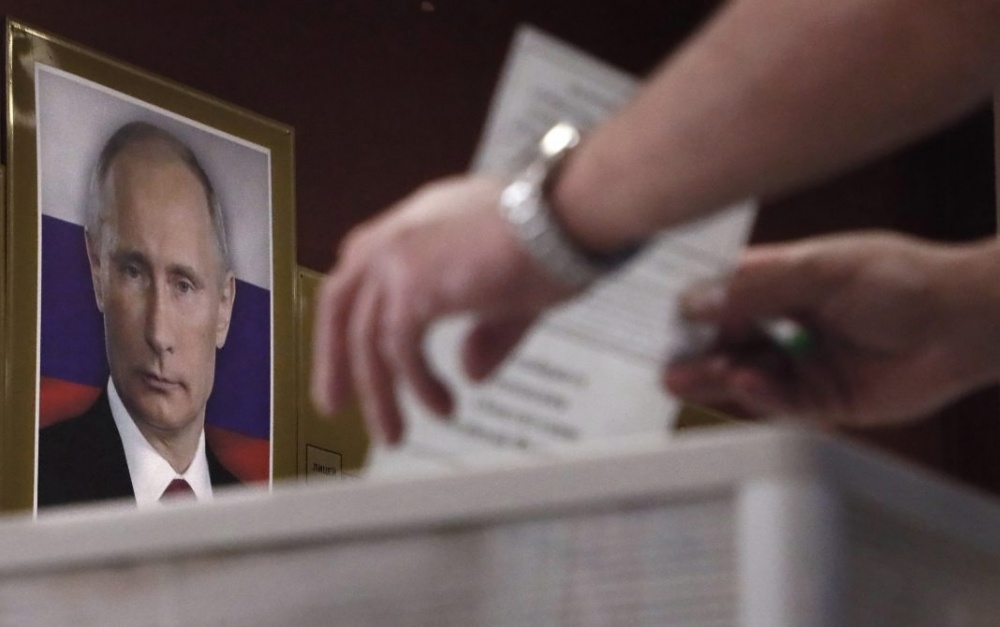 Tổng thống Putin ca ngợi việc sửa đổi Hiến pháp 'tạo điều kiện cho sự phát triển tiến bộ' của Nga tong thong putin sua doi hien phap la dung dan voi nuoc nga