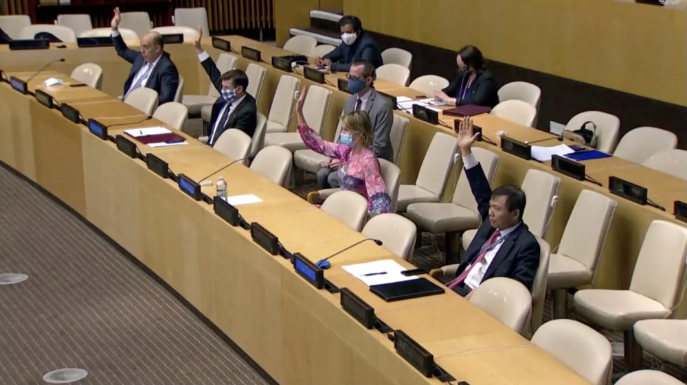 lan dau tien hoi dong bao an hop truc tiep ke tu thang 32020