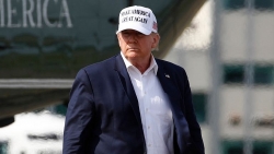 Bầu cử Mỹ 2020: Kết quả thăm dò nghiêng về đối thủ, Tổng thống Trump nói giả mạo, vững lòng tin sắt đá