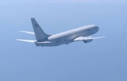 Sau 'ăn miếng trả miếng' vụ đóng cửa Lãnh sự quán, chiến đấu cơ Mỹ áp sát Trung Quốc