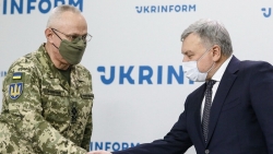 Vì sao Tổng thống Ukraine cách chức người đứng đầu quân đội?