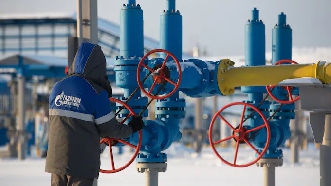 LNG Nga tiếp tục chảy vào EU, EC muốn cấm hẳn khí đốt Moscow, trấn an người dân không cần quá lo lắng