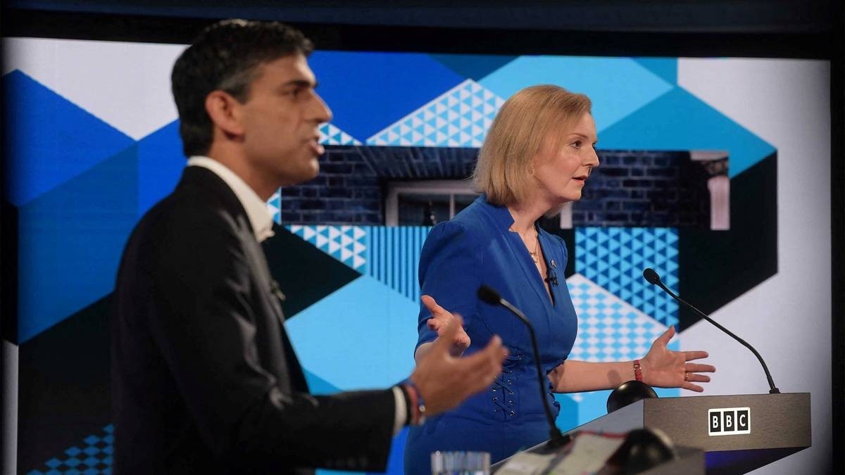 Cuộc đua vào ghế Thủ tướng Anh: Hai ứng viên tranh luận trực tiếp trên truyền hình, Trung Quốc 'nhắn nhủ'