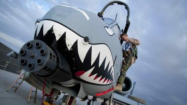 Muốn các máy bay hiện đại hơn từ Mỹ, quan chức Ukraine đánh tiếng 'chuyển máy bay cũ là sai lầm chiến lược'