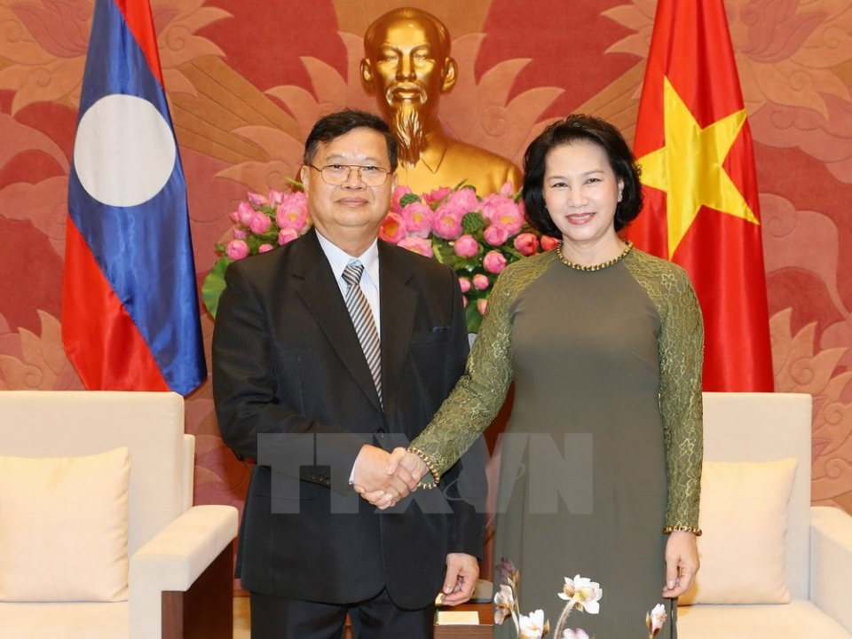 Việt Nam coi trọng và dành ưu tiên cao nhất cho quan hệ với Lào