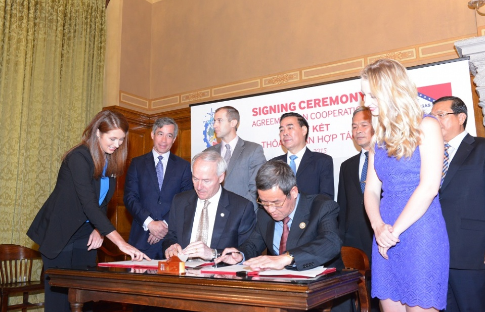 Công tác đối ngoại phục vụ phát triển kinh tế - xã hội