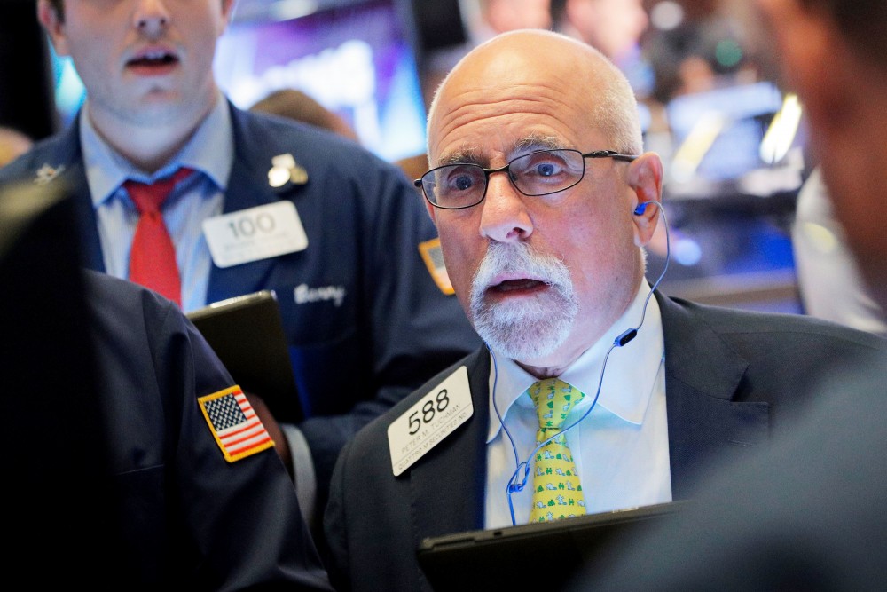 Căng thẳng Mỹ - Trung lại leo thang, Phố Wall chao đảo, thị trường tìm nơi trú ẩn cang thang my trung lai leo thang pho wall chao dao vang dau tim noi tru an