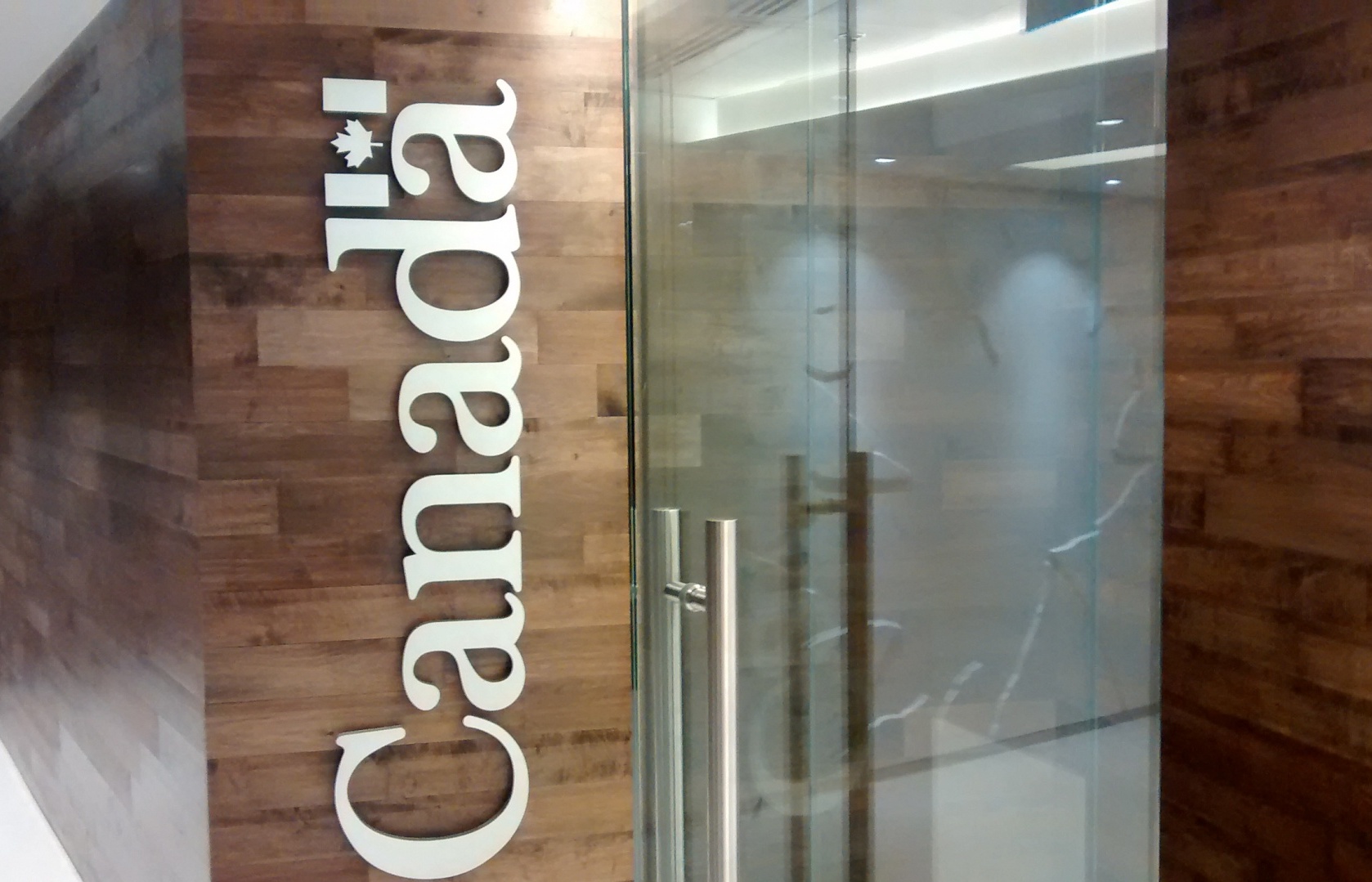 Lãnh sự quán Canada tại Hong Kong đình chỉ hoạt động đến Trung Quốc