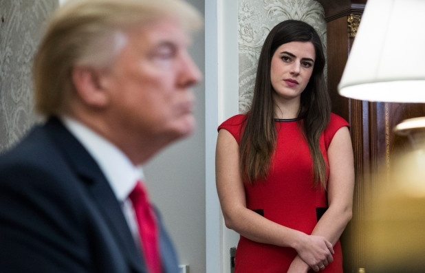 Tiết lộ thông tin nội bộ và gia đình Tổng thống Mỹ, 'người gác cổng' của ông Trump xin thôi việc