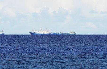 Vấn đề Biển Đông: Trung Quốc tập trận dồn dập, quốc tế 'đồng thanh' phản đối yêu sách phi pháp