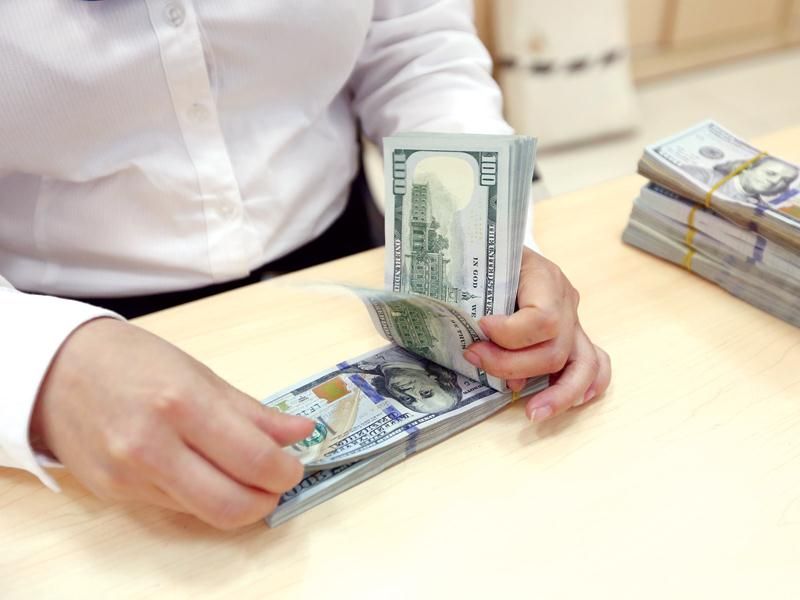 ty gia usd hom nay 108 ket thuc tuan chim noi dong usd dang lay lai suc manh nhung tuong lai van mit mo