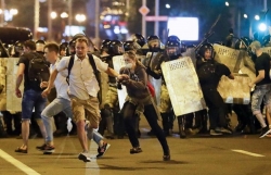 Tình hình Belarus: Cảnh sát dùng biện pháp mạnh, Nga, Mỹ, NATO đồng loạt lên tiếng, Ba Lan kêu gọi họp khẩn