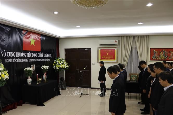 le-vieng-nguyen-tong-bi-thu-le-kha-phieu-tai-cac-co-quan-dai-dien-viet-nam-o-nuoc-ngoai