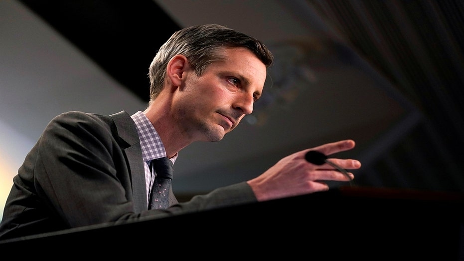 Tình hình Afghanistan: Mỹ gửi thông điệp tới Taliban, nói gì về Tổng thống Ashraf Ghani?