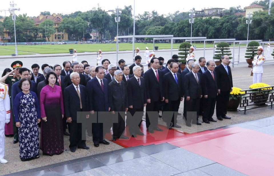 Lãnh đạo Đảng, Nhà nước vào lăng viếng Chủ tịch Hồ Chí Minh