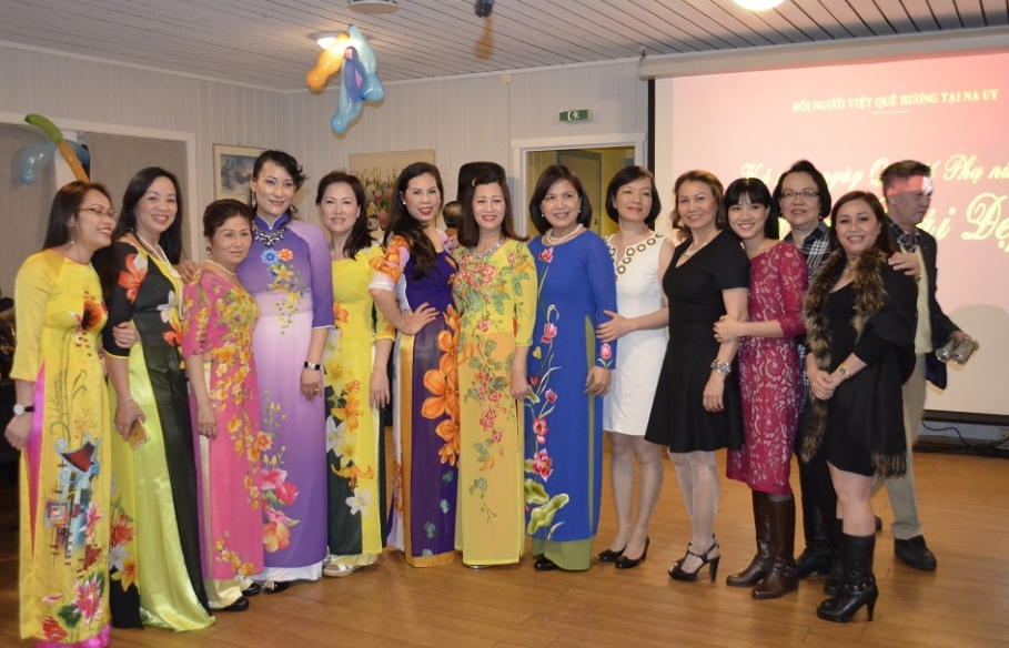 Phụ nữ Việt tại Na Uy cùng “giữ lửa”