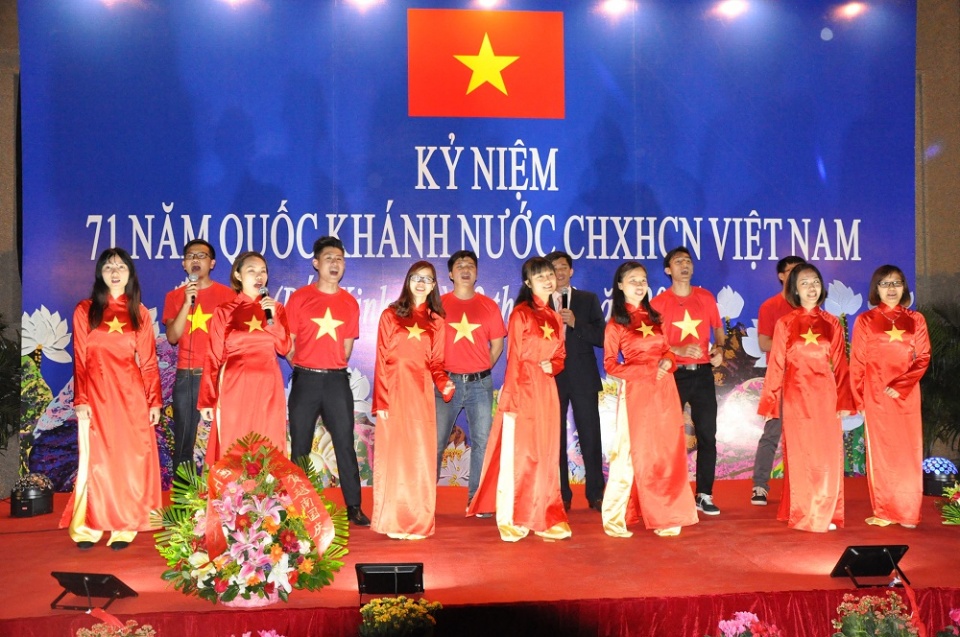 dsq viet nam tai trung quoc to chuc ky niem 71 nam quoc khanh