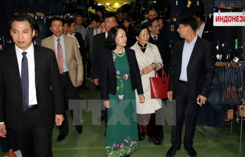 Trưởng Ban Dân vận TW gặp mặt cộng đồng người Việt tại Nga