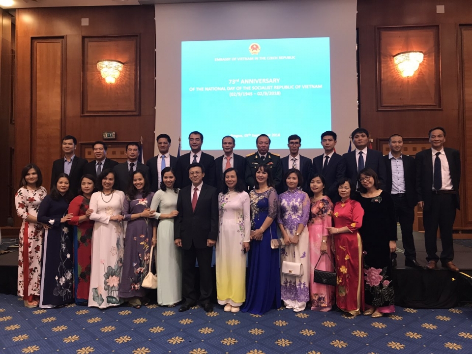 Long trọng kỷ niệm 73 năm Quốc khánh Việt Nam tại Czech long trong ky niem 73 nam quoc khanh viet nam tai czech