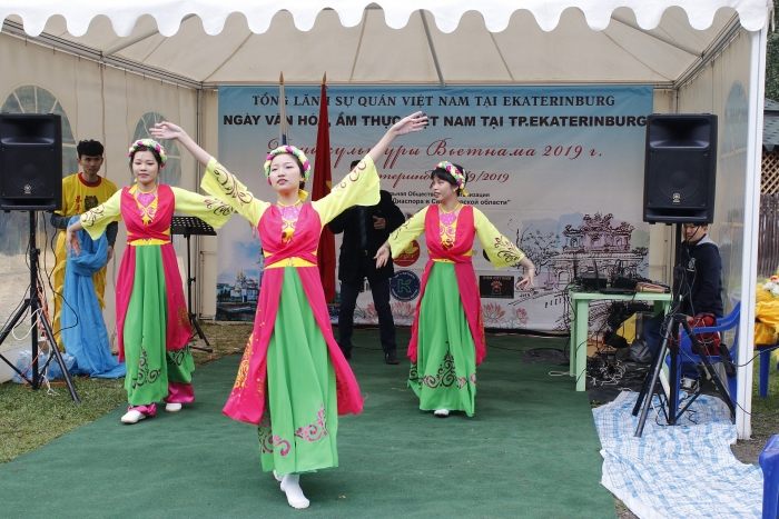 Nga: Đặc sắc Ngày Văn hóa, Ẩm thực Việt Nam tại Ekaterinburg khai mac ngay van hoa am thuc viet nam tai ekaterinburg