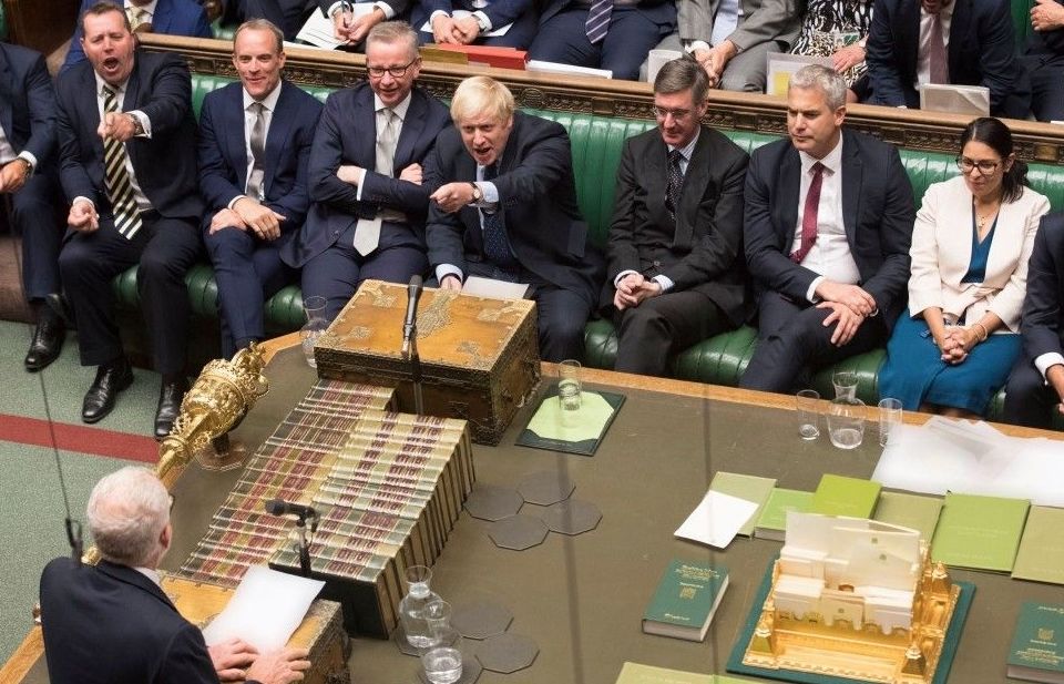 Bắt đầu họp Hạ viện Anh về bỏ phiếu Brexit, hồi hộp chờ tin