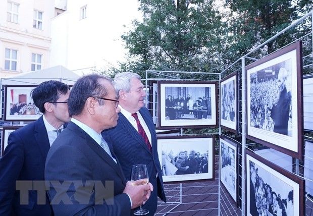 Long trọng tổ chức kỷ niệm 75 năm Quốc khánh tại Czech long-trong-to-chuc-ky-niem-75-nam-quoc-khanh-tai-czech-4