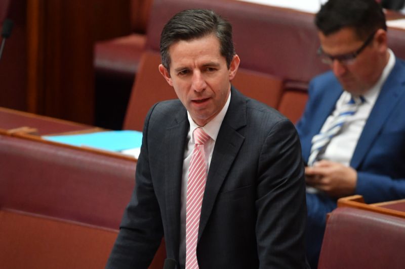 australia-noi-gi-ve-vu-kham-nha-phong-vien-trung-quoc