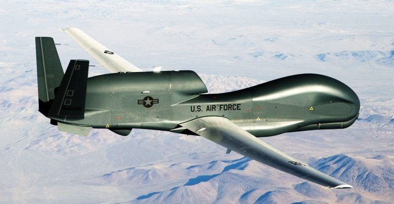 Máy bay do thám Mỹ thay Ukraine 'lượn' quanh bán đảo Crimea