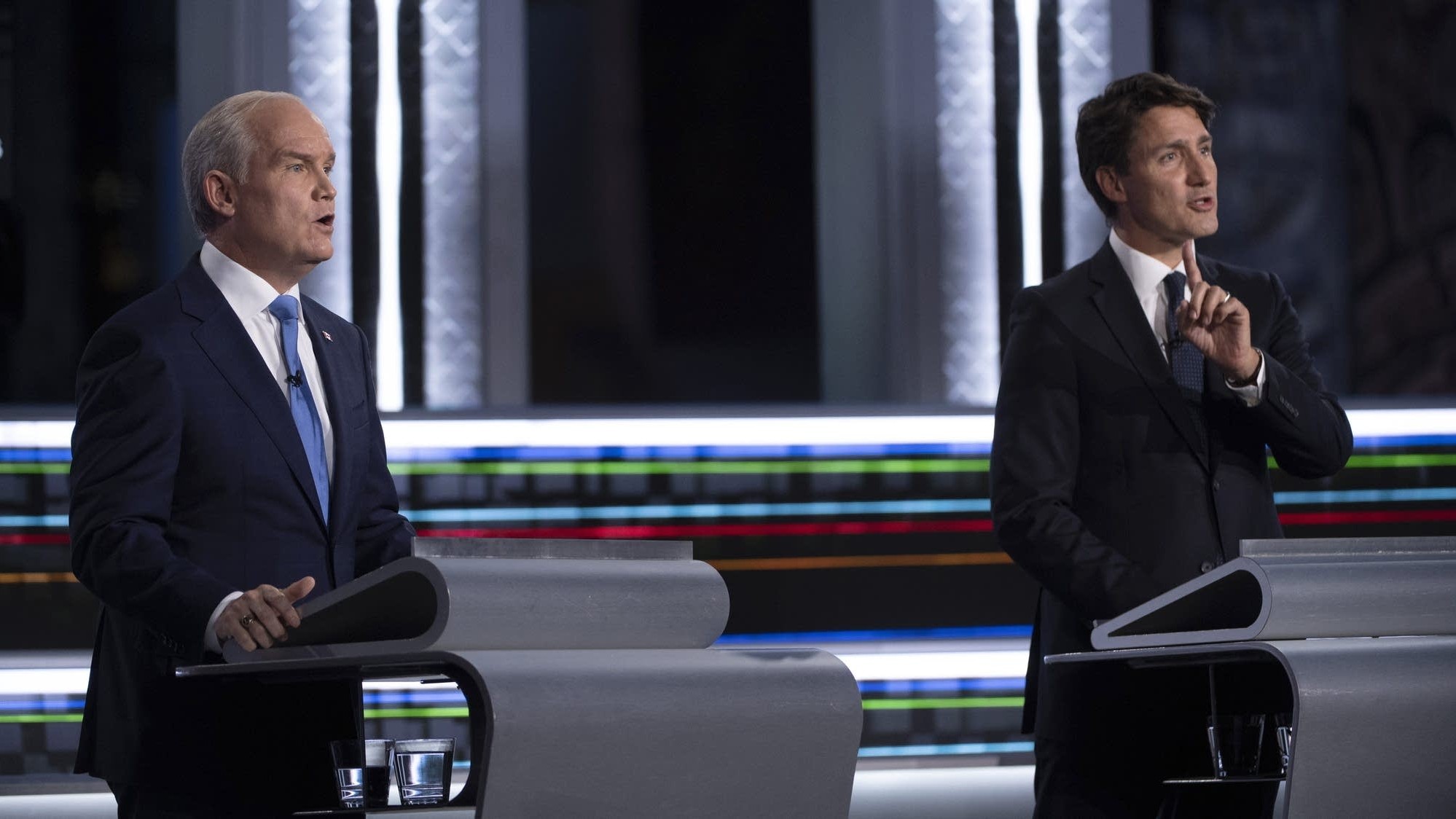 Bầu cử Canada: Ngay trước giờ G, hai phe Tự do-Bảo thủ vẫn bất phân thắng bại