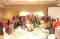 bia viet chinh thuc len ke sieu thi cua israel