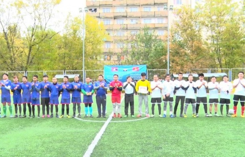 Giao lưu bóng đá chào mừng năm đoàn kết hữu nghị Việt Nam - Lào