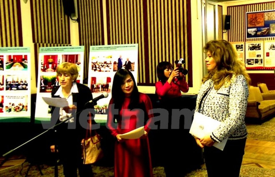 Triển lãm ảnh và Hội thảo về Chủ tịch Hồ Chí Minh ở Bulgaria