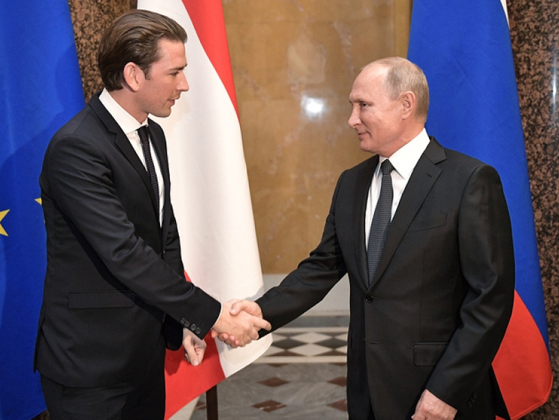 EU sẵn sàng hàn gắn quan hệ với Nga