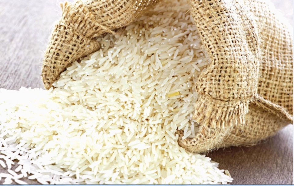 Gạo xuất khẩu của Việt Nam vẫn luôn ở vị trí thứ 3 trong số các quốc gia xuất khẩu gạo và chiếm khoảng 15% tổng lượng toàn cầu mỗi năm. Xuất khẩu ngày 25-28/5: Tình trạng giả mạo xuất xứ gạo Việt; nguy cơ mất quyền dự thi 'Gạo ngon nhất thế giới'; thủy sản sang Mỹ cao nhất 3 năm