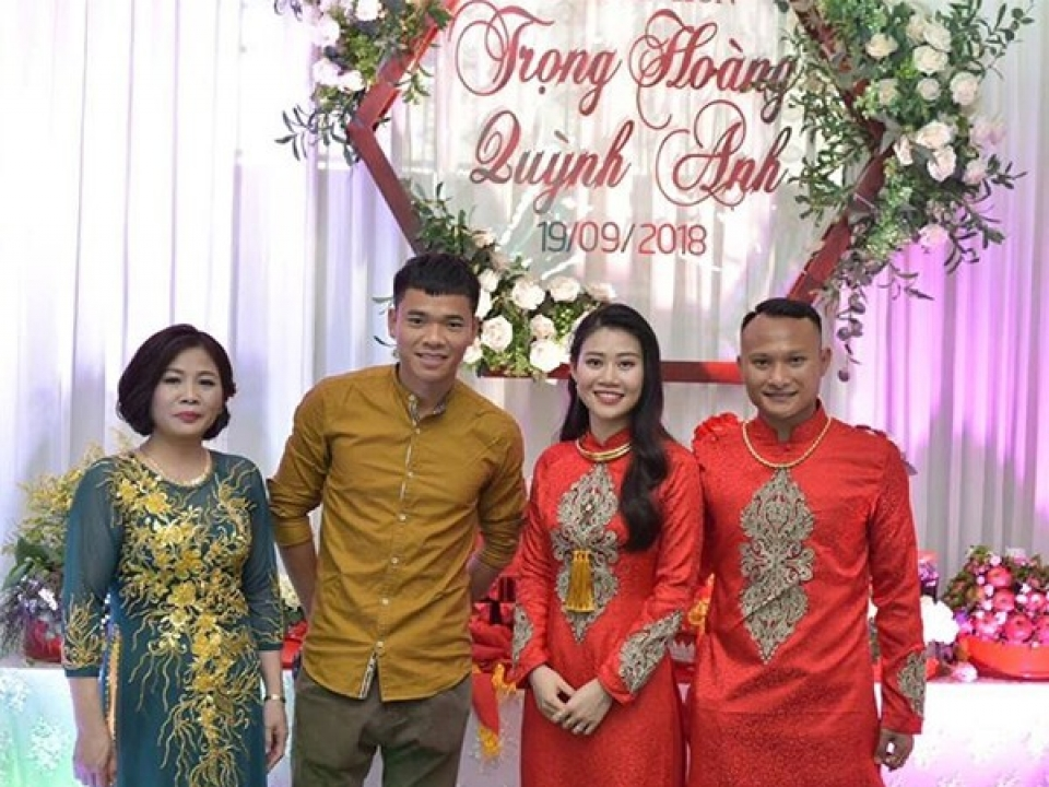 Trọng Hoàng xin phép HLV Park Hang-seo về nước... lấy vợ