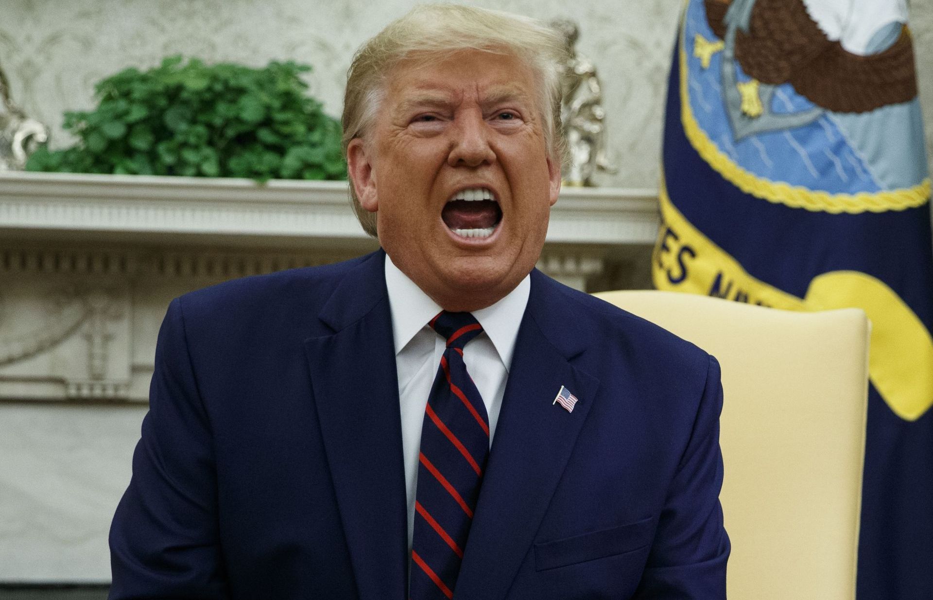 Hé lộ danh tính người đứng sau tuyên bố điều tra đối thủ chính trị của Tổng thống Trump