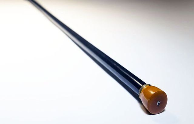 Câu chuyện thú vị về cây gậy phát sáng cứu mạng chủ nhân trên tàu Titanic