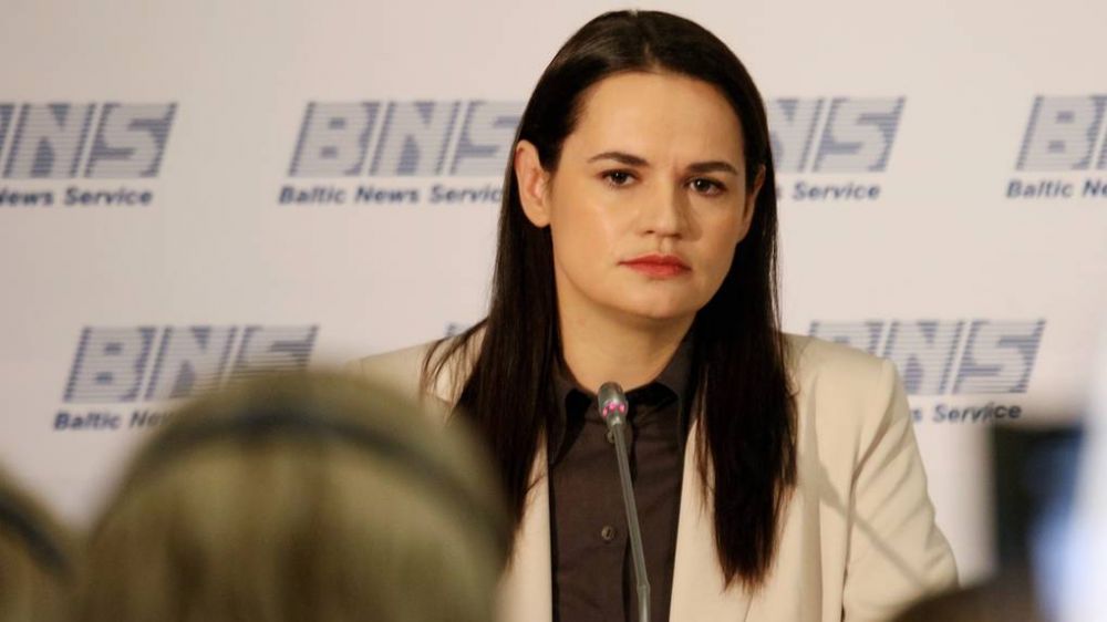 Tình hình Belarus: Nga truy nã thủ lĩnh đối lập, thêm quốc gia triệu hồi đại sứ ở Minsk