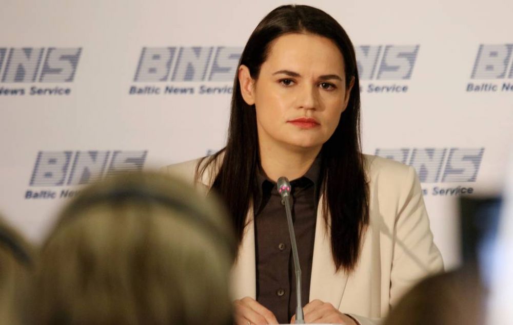 Tình hình Belarus: Nga truy nã thủ lĩnh đối lập, Tổng thống Putin không gặp, thêm các quốc gia triệu hồi đại sứ ở Minsk Tình hình Belarus: Nga truy nã thủ lĩnh đối lập, thêm quốc gia triệu hồi đại sứ ở Minsk